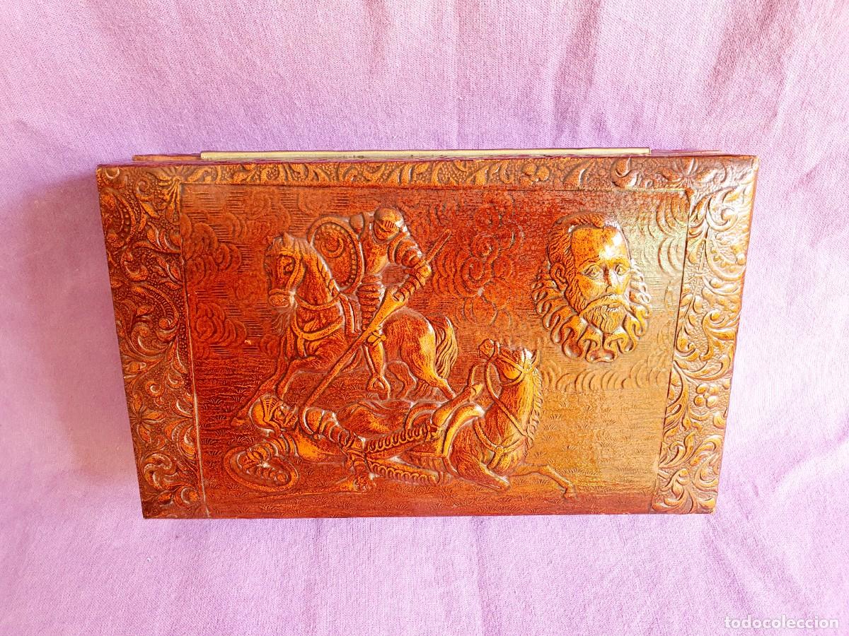 Cajas de puros: Cigarrera Cervantes repujada. - Foto 2