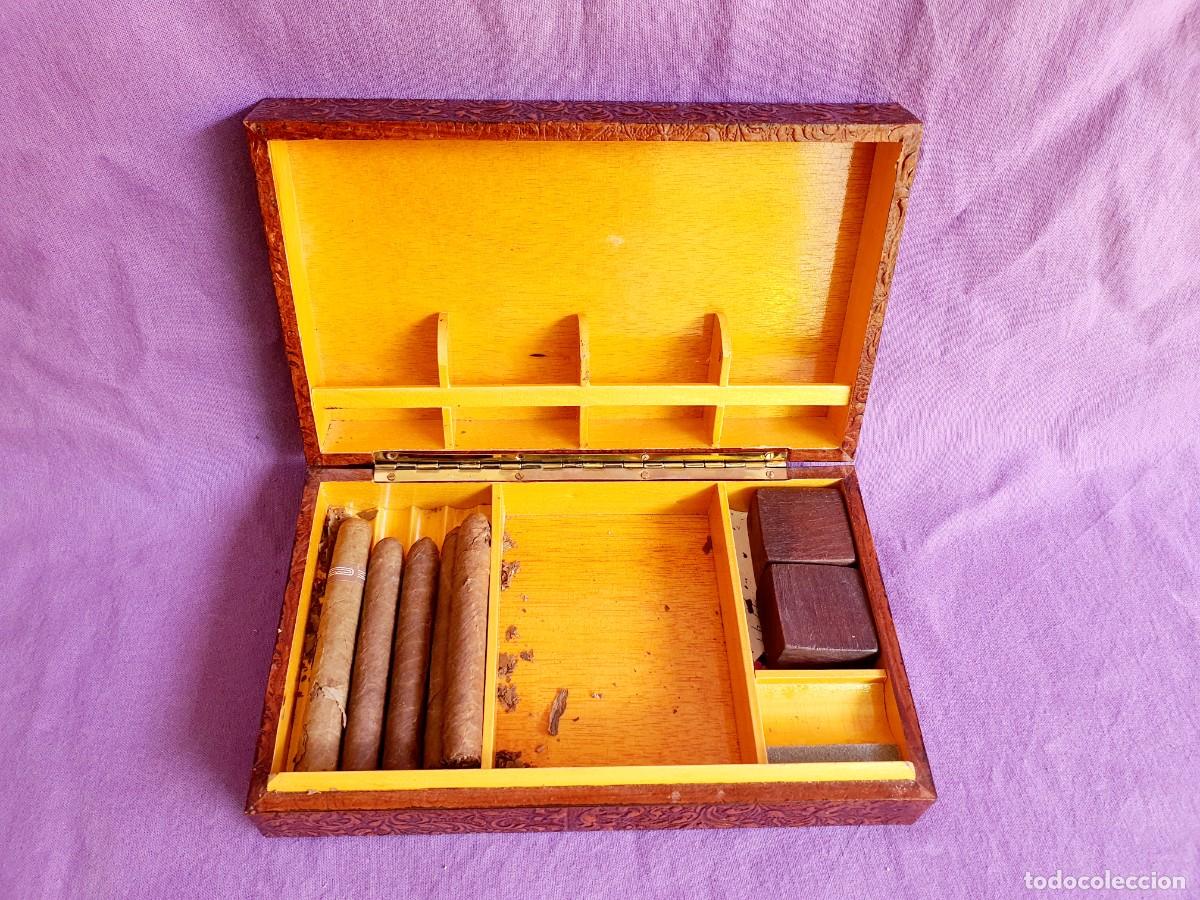 Cajas de puros: Cigarrera Cervantes repujada. - Foto 3