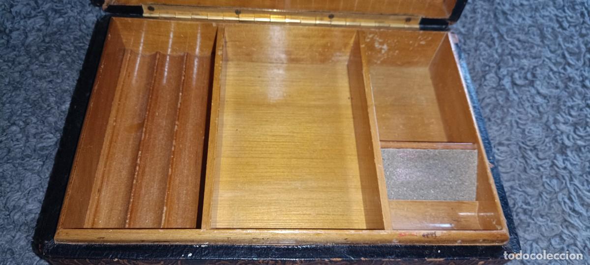 Cajas de puros: // Antigua caja repujada para tabaco - Foto 6