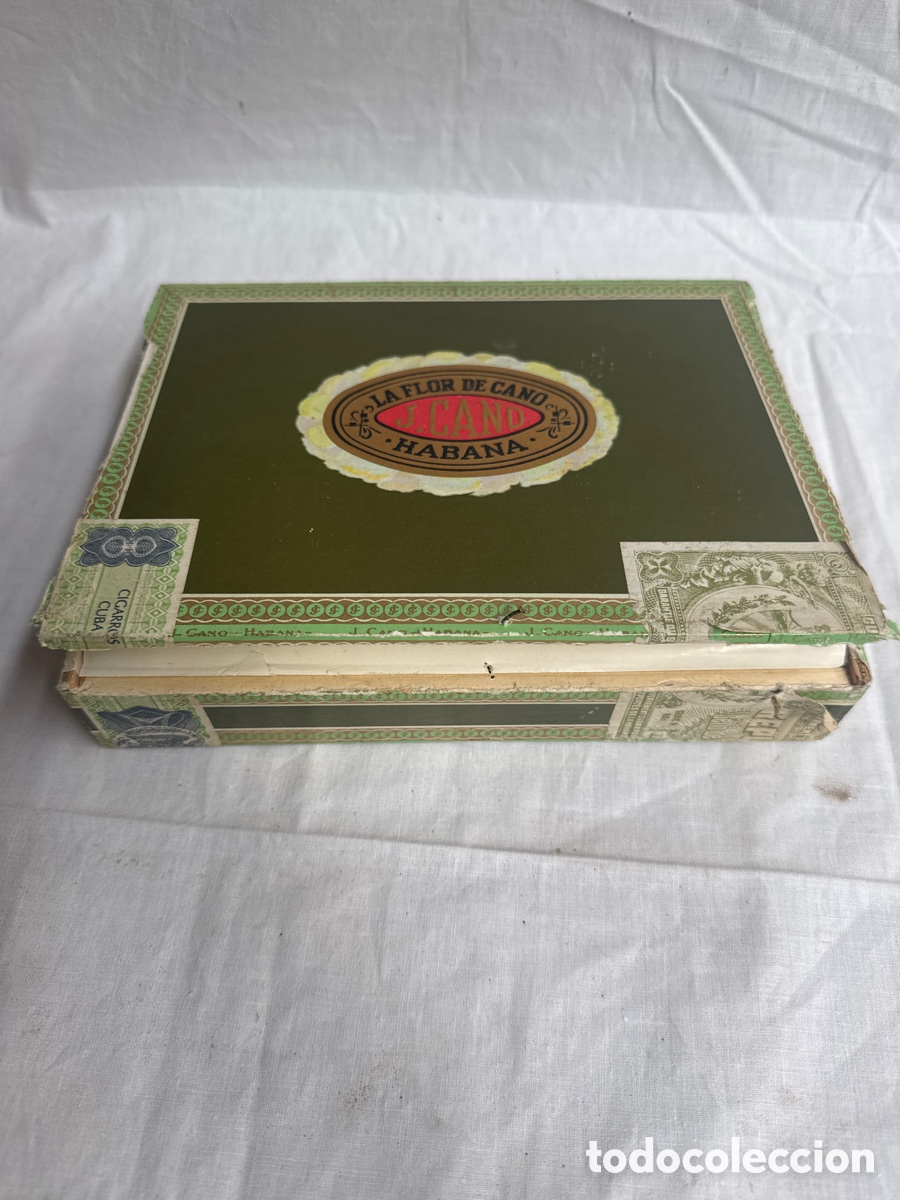 Cajas de Puros: Caja de puros completa pero abierta de 25 selectos de La Flor de Cano Habana Cuba