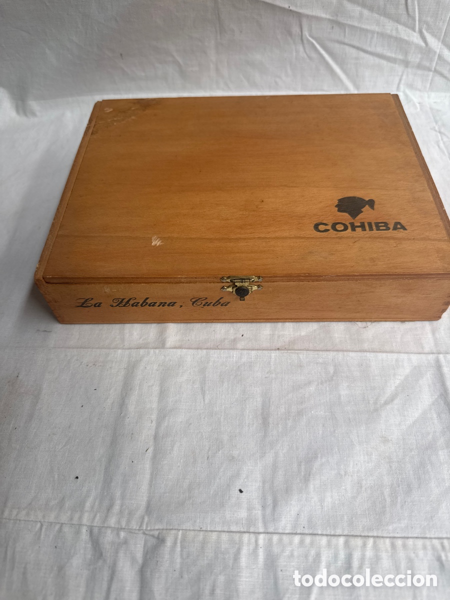Cajas de Puros: Caja de espl&eacute;ndidos Cohiba Habana Cuba abierta con 20 puros