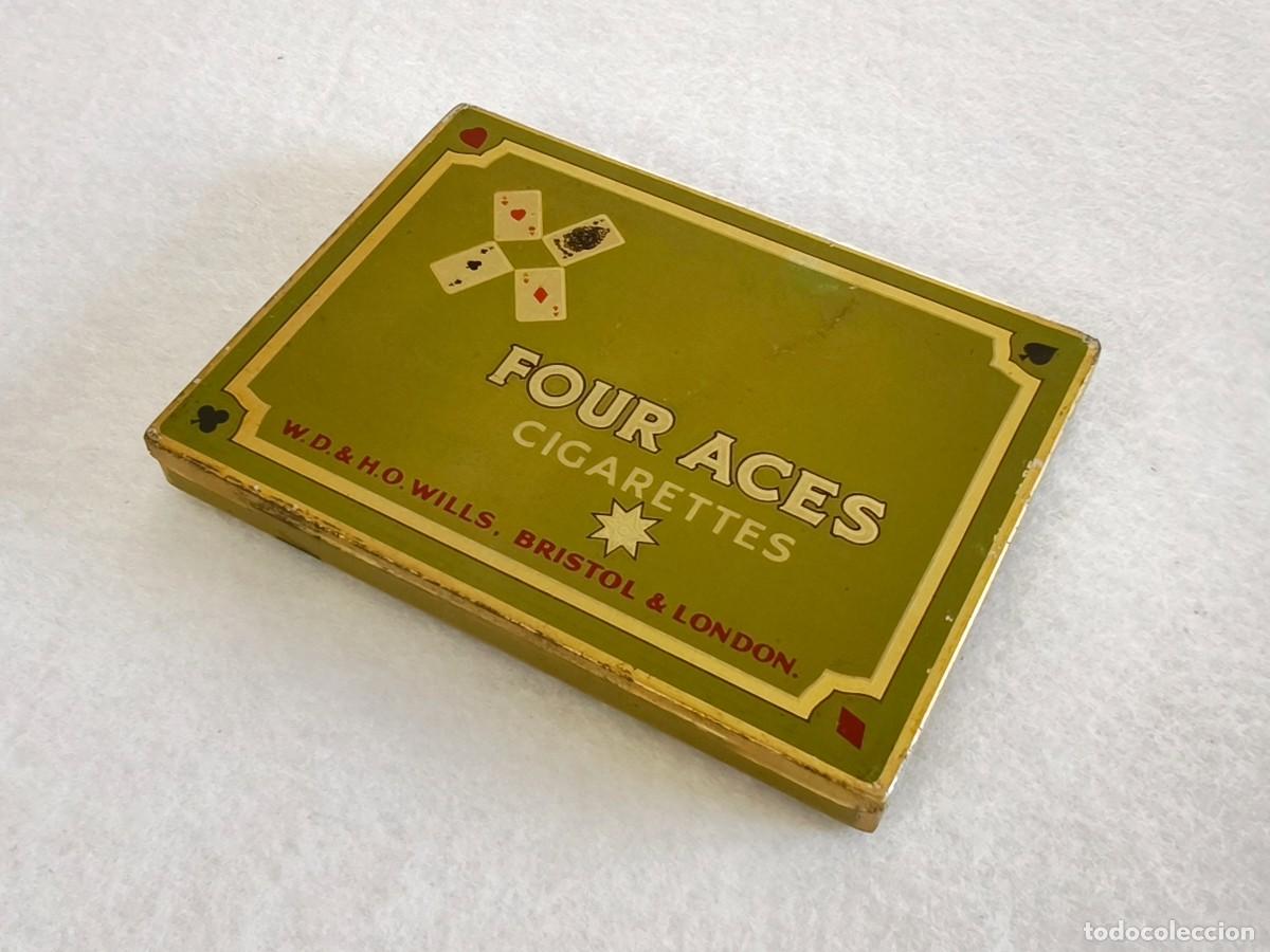Cajas de Puros: ANTIGUA CAJA DE CIGARRILLOS FOUR ACES CIGARETTES, DE W.D. & H.O. WILLS, BRISTOL & LONDON. VAC&Iacute;A.