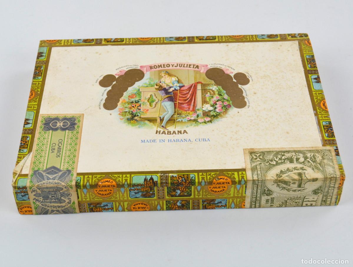 Cajas de Puros: CAJA PRECINTADA DE CIGARROS PUROS ROMEO Y JULIETA, HABANA, CUBA. Sello 1970'S.