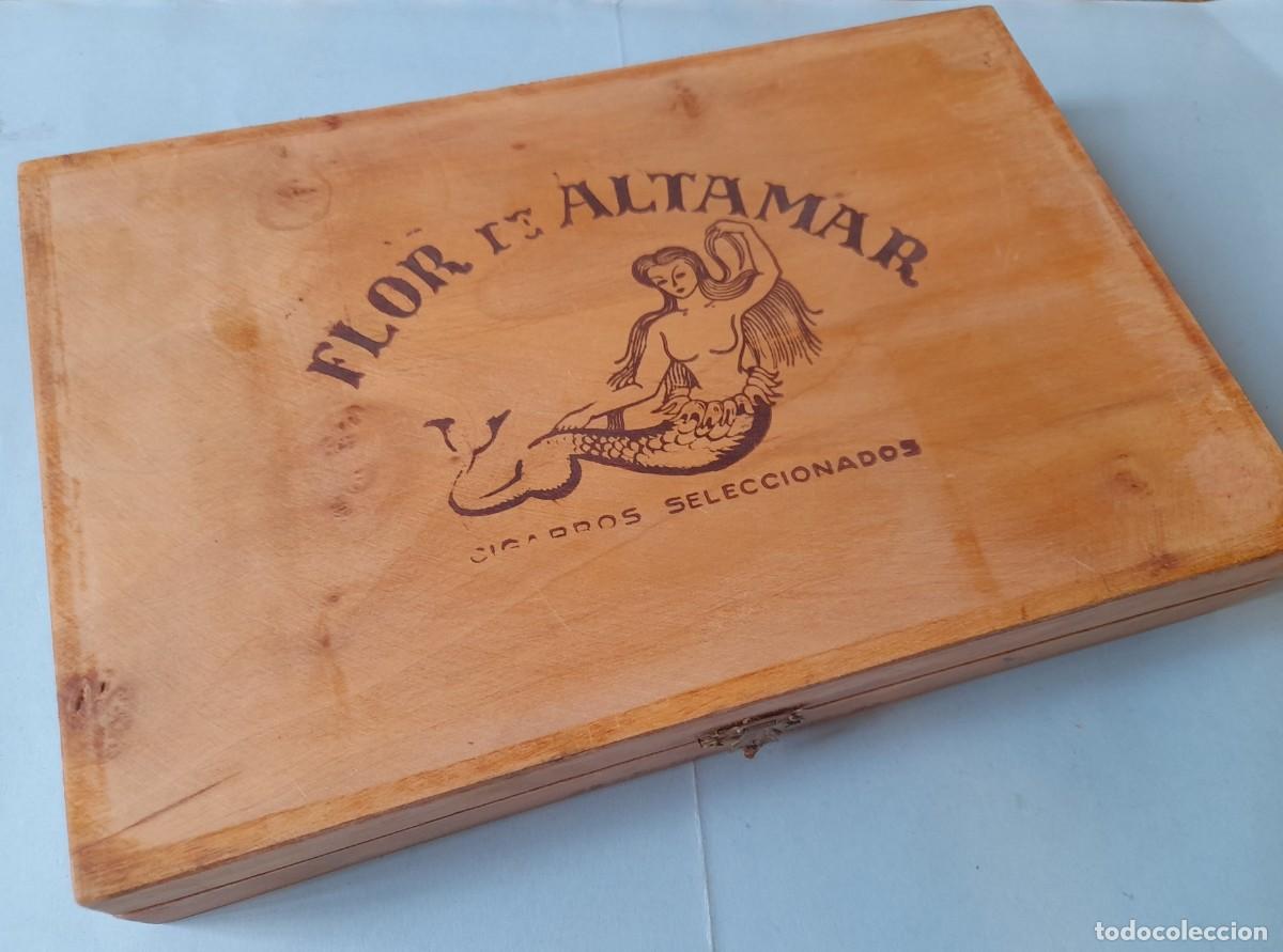Cajas de Puros: Caja de Puros FLOR DE ALTAMAR 25 PETIT CETROS. VAC&Iacute;A.