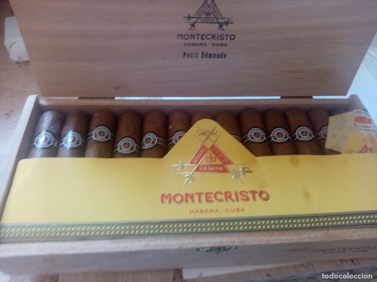 Cajas de Puros: CAJA COMPLETA CON 25 MONTECRISTO PETIT EDMUNDO