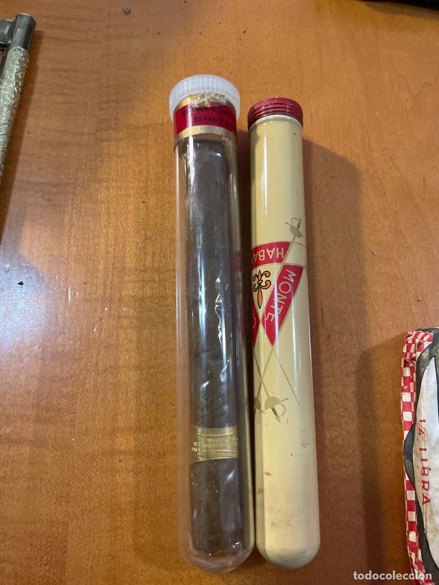 Cajas de Puros: Dos puros cubanos tubulares Montecristo y un Larra&ntilde;aga