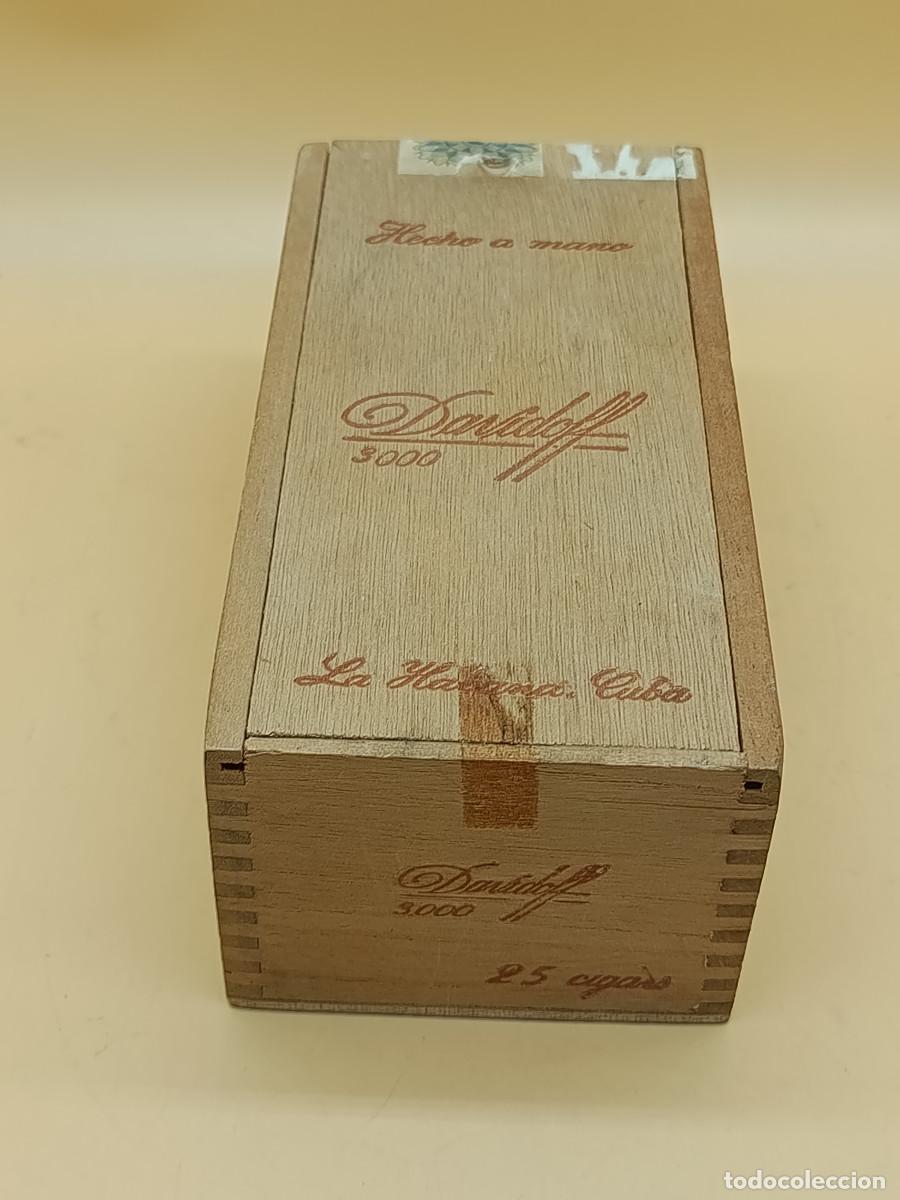 Cajas de puros: CAPA DE PUROS DAVIDOFF 3000 VACIA. LA HABANA CUBA. PUROS HABANOS.