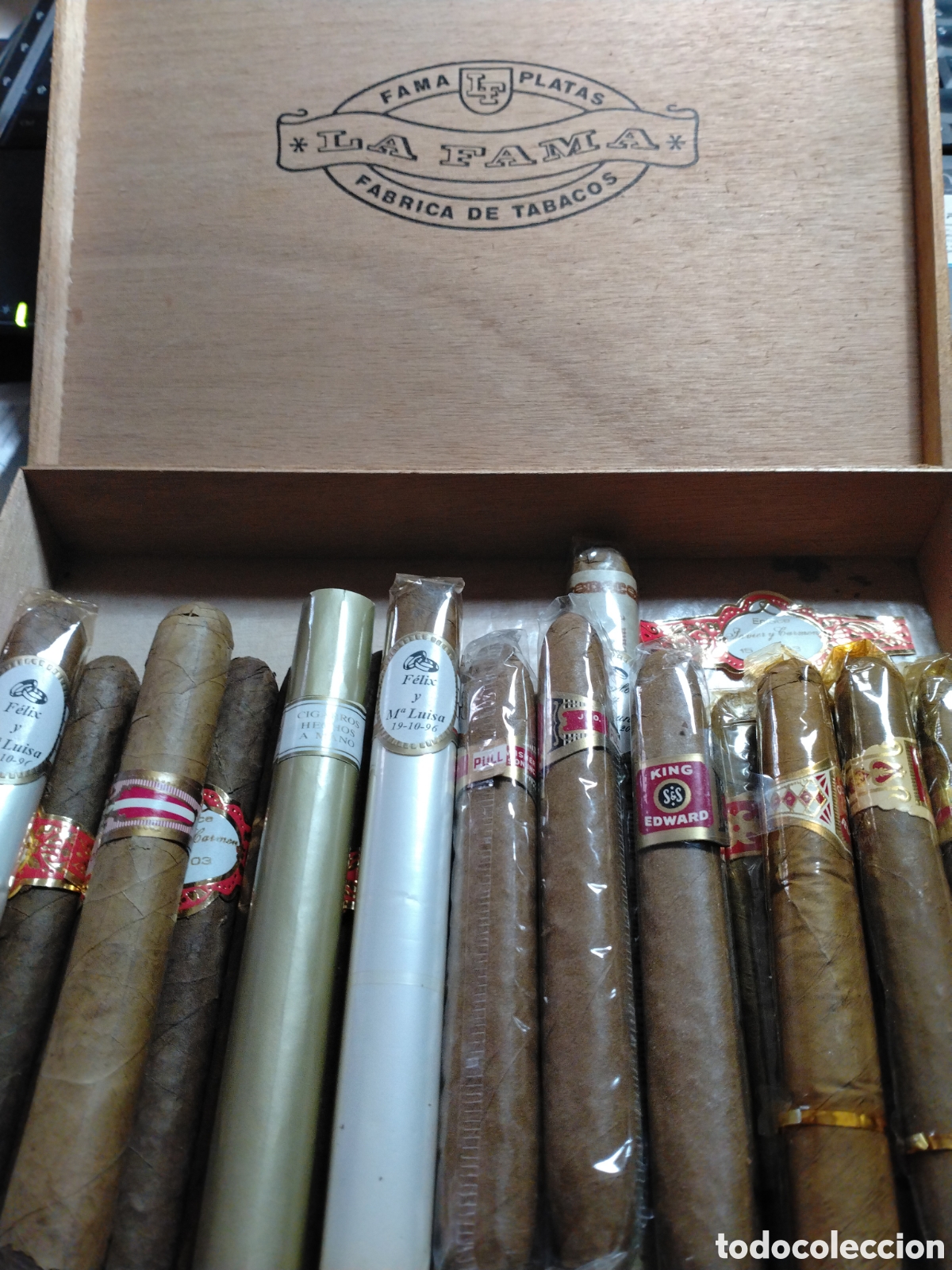 Cajas de puros: 21 PUROS SURTIDOS - CAJA DE MADERA LA FAMA - VER FOTO DEL CONTENIDO.