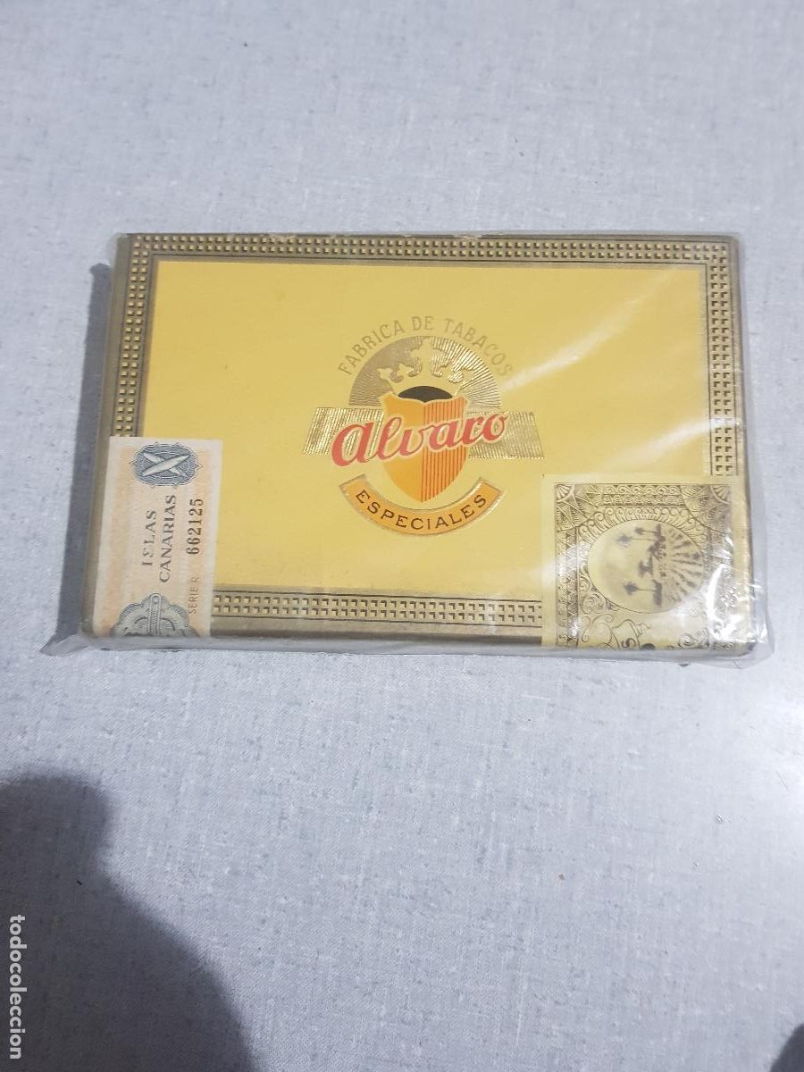 Cajas de puros: ENTERA CAJA DE PUROS ALVARO