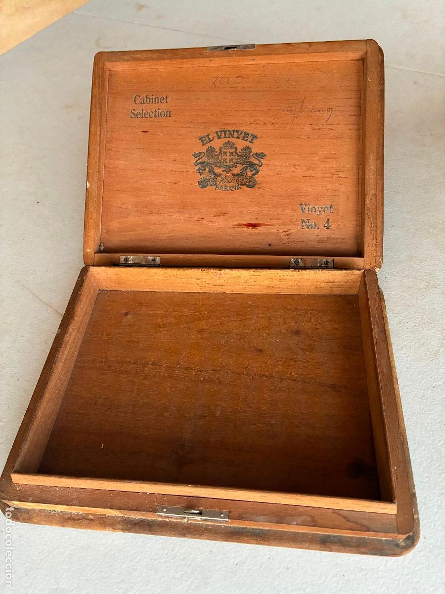 Cajas de puros: Caja puros El vinyet 4 Habana Cuba gabinete selection dep&oacute;sito tabacos colorados claro cierre bien