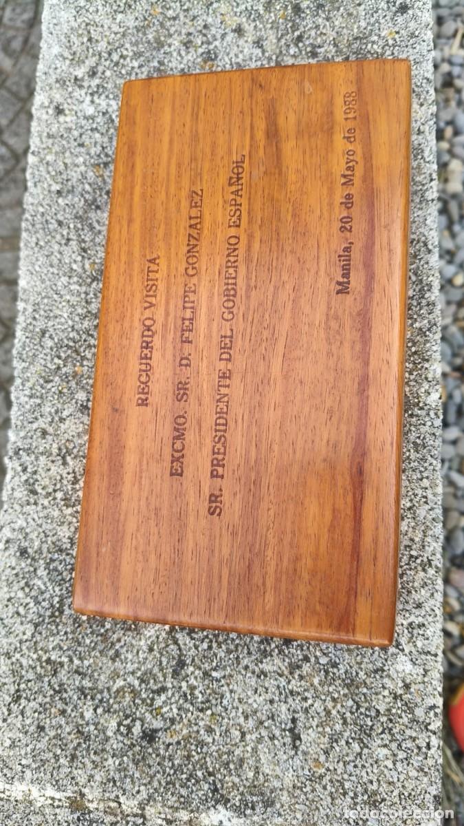 Cajas de puros: Cadeau diplomatique a Felipe Gonzalez 1988 bo&icirc;te de cigare grav&eacute;e a son nom manque 2 cigare