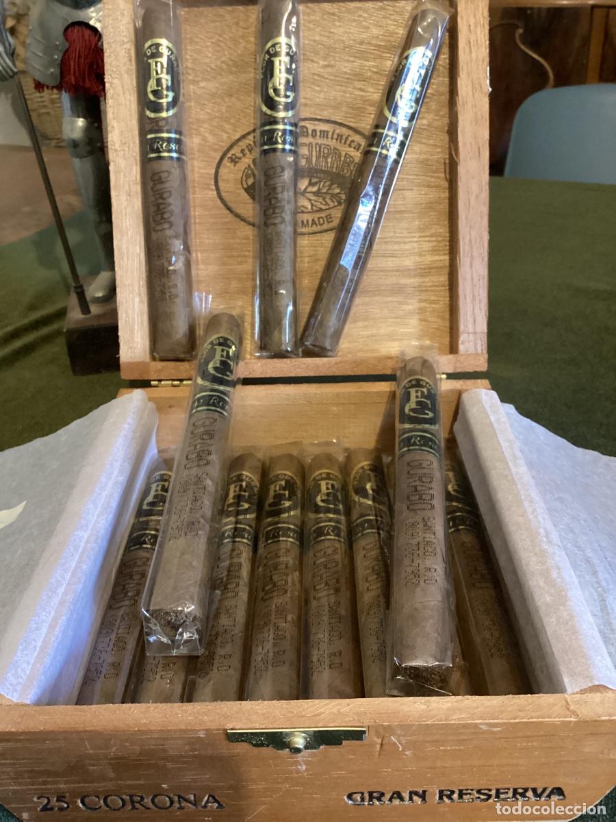 Cajas de puros: CAJA PUROS 25 CORONAS GRAN RESERVA ORIGINAL FLOR DE GURABO. ABIERTA CON 13 PUROS.