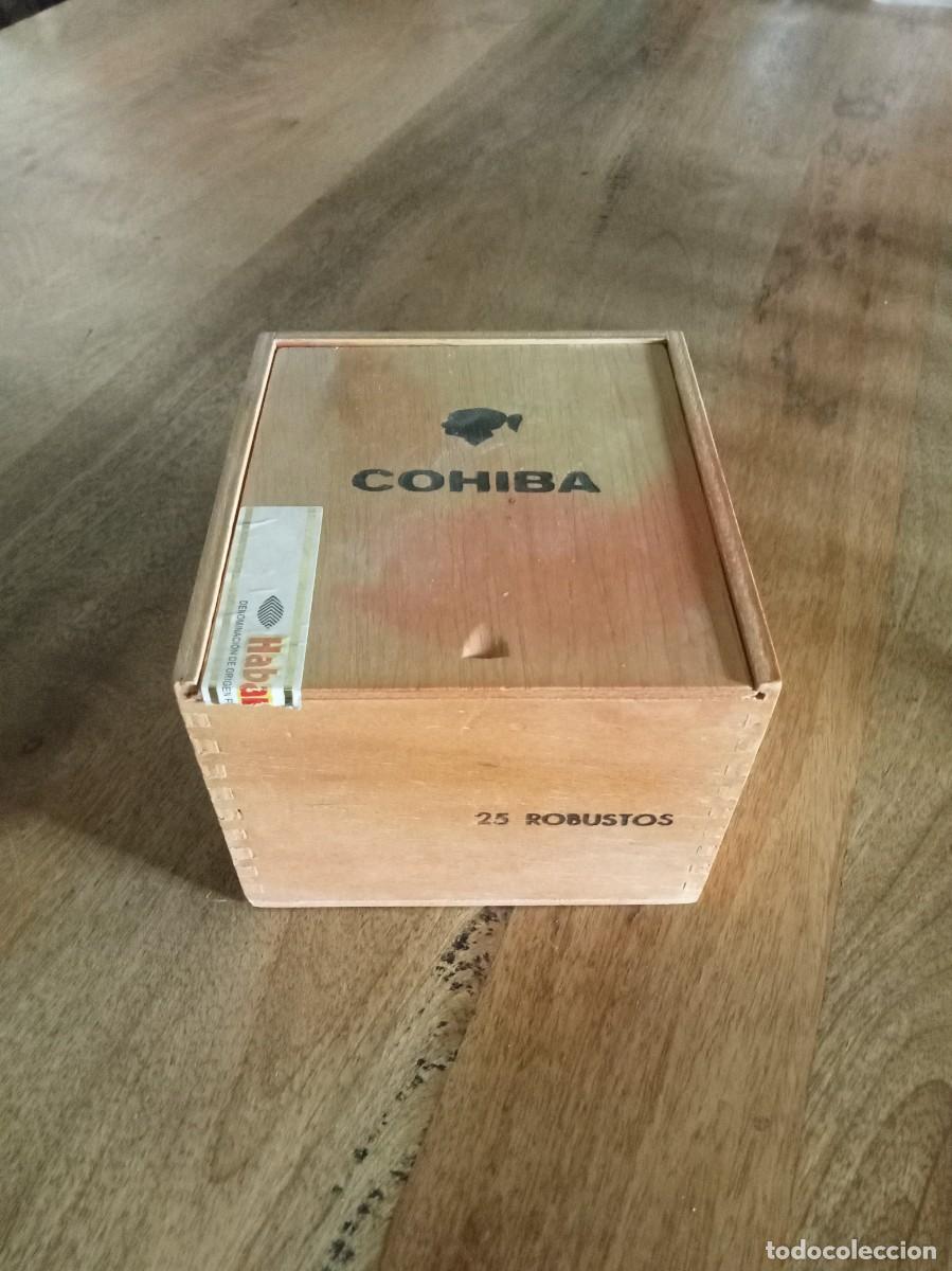 Cajas de puros: CAJA MADERA PUROS HABANOS COHIBA ROBUSTOS. Contiene 10 PUROS en su INTERIOR. HABANA CUBA. TABACO