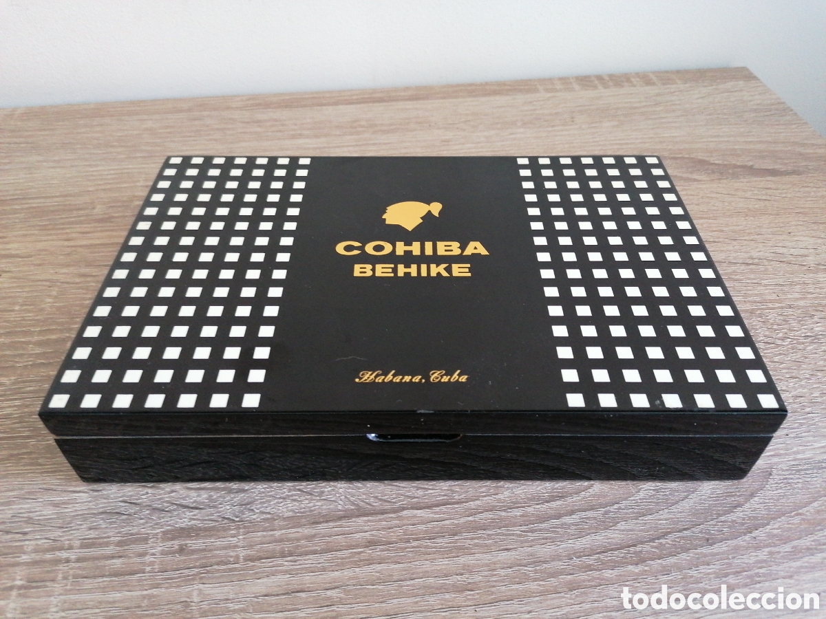 Cajas de puros: COHIBA BEHIKE BHK 52 CAJA VAC&Iacute;A ESTUCHE LACADO