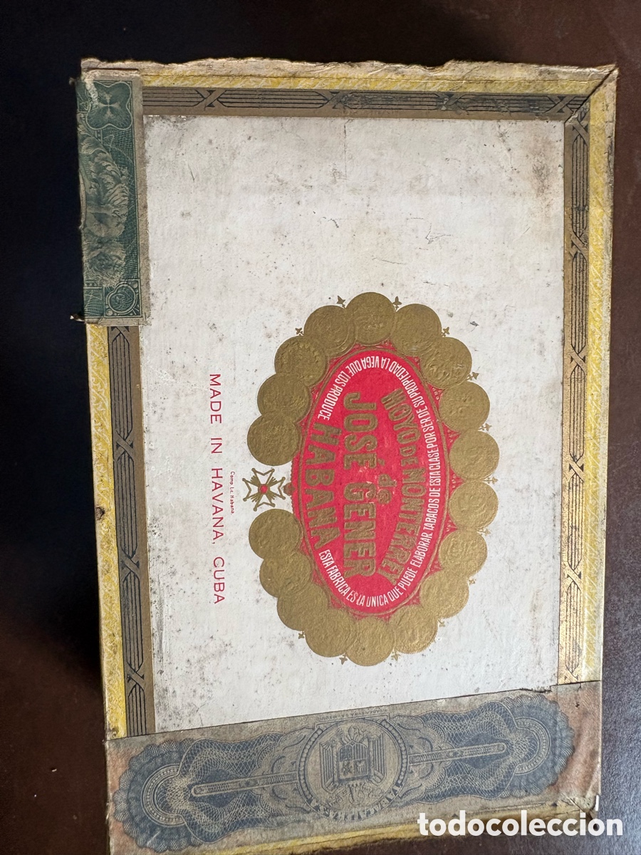 Cajas de puros: Variado en estuche de madera de Hoyo de Monterrey Habana.