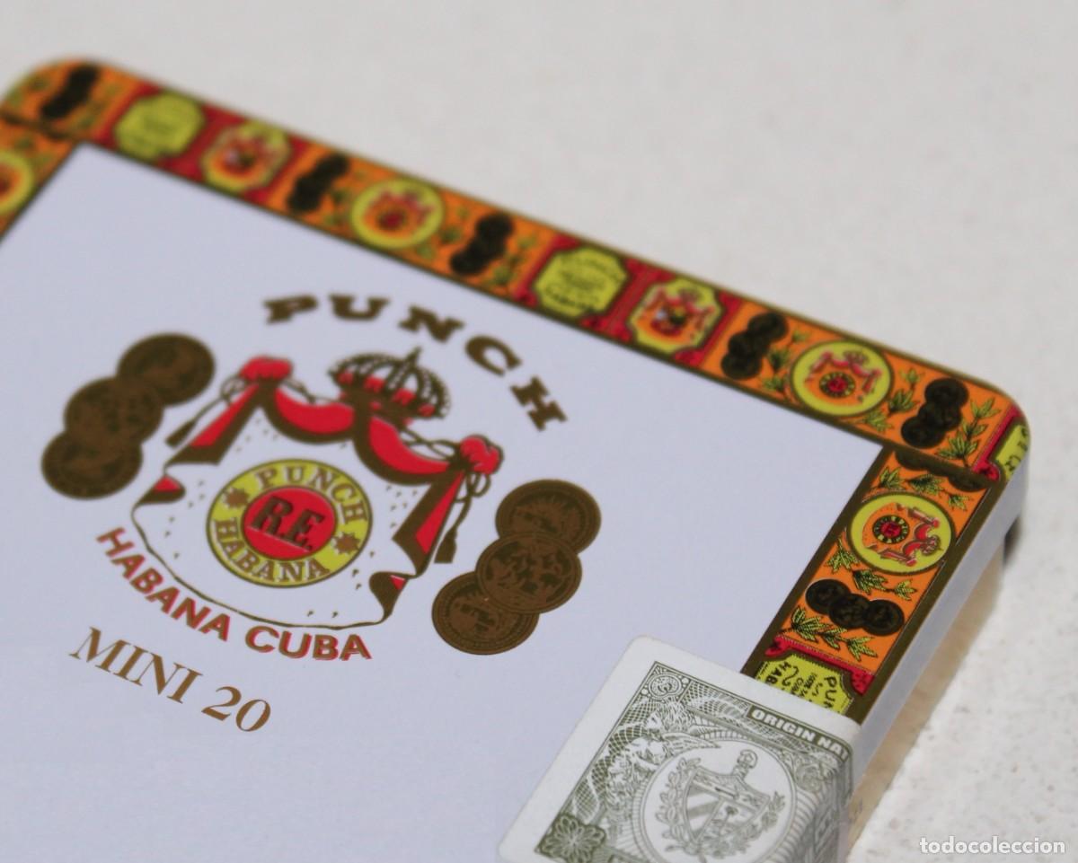 Cajas de puros: CAJA METALICA DE PUROS PUCH. HABANA - CUBA- Vac&iacute;a. Medidas aproximadas de 83 x 90 mm. PERFECTA.