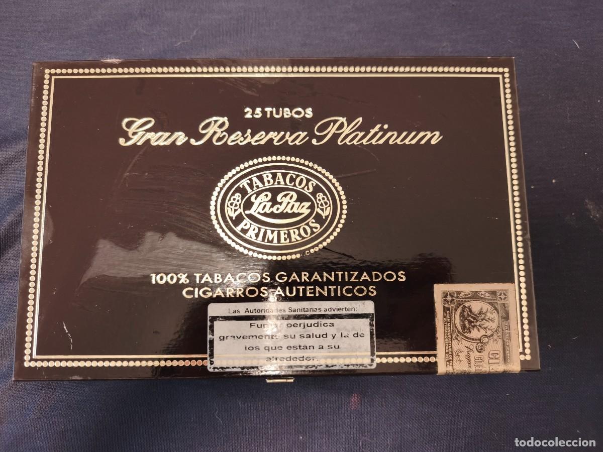 Cigar Boxes: Caja de puros La paz Gran reserva platinumcon 13 puros nuevos sellados + cortadores estado muy bueno