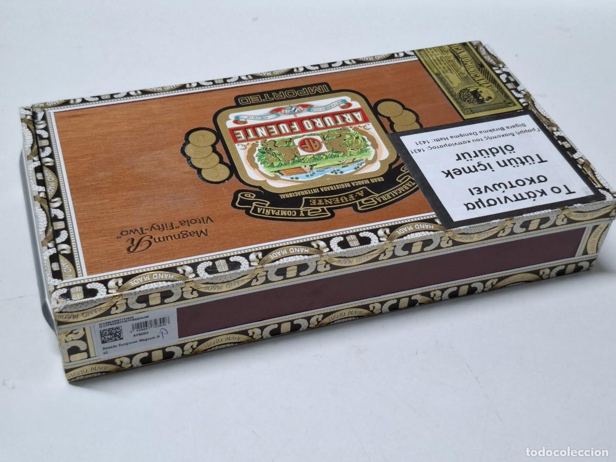 Caixas de Charutos: CAJA DE PUROS MADERA - ARTURO FUENTE - 27.5X14.5X5.CM - VACIA