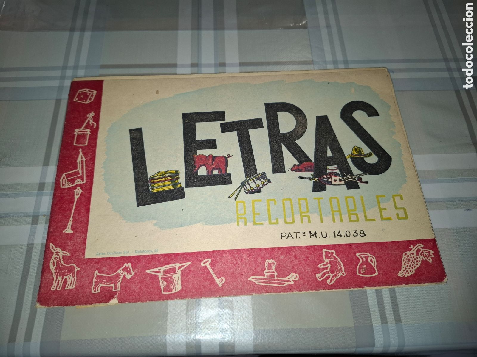 Coleccionismo recortables: Letras recortables, artes gr&aacute;ficas Sol.