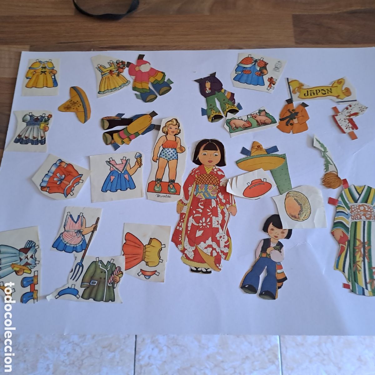 Coleccionismo recortables: Lote recortables mu&ntilde;ecas - Foto 1