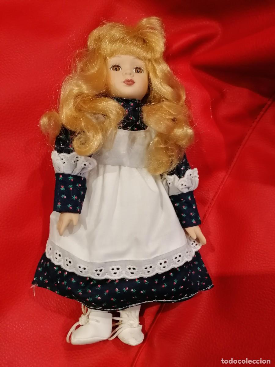 Coleccionismo recortables: Mu&ntilde;eca de porcelana de colecci&oacute;n - Foto 6