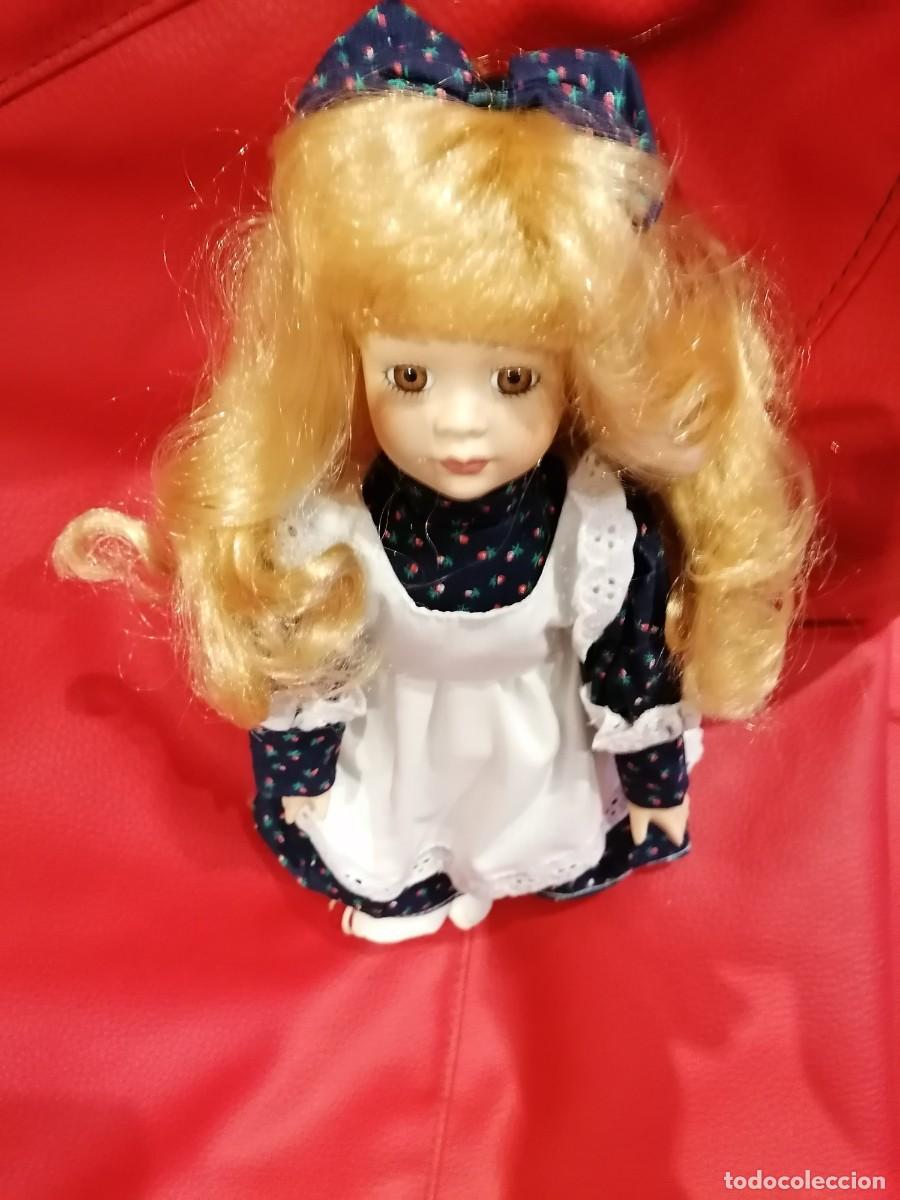 Coleccionismo recortables: Mu&ntilde;eca de porcelana de colecci&oacute;n - Foto 8