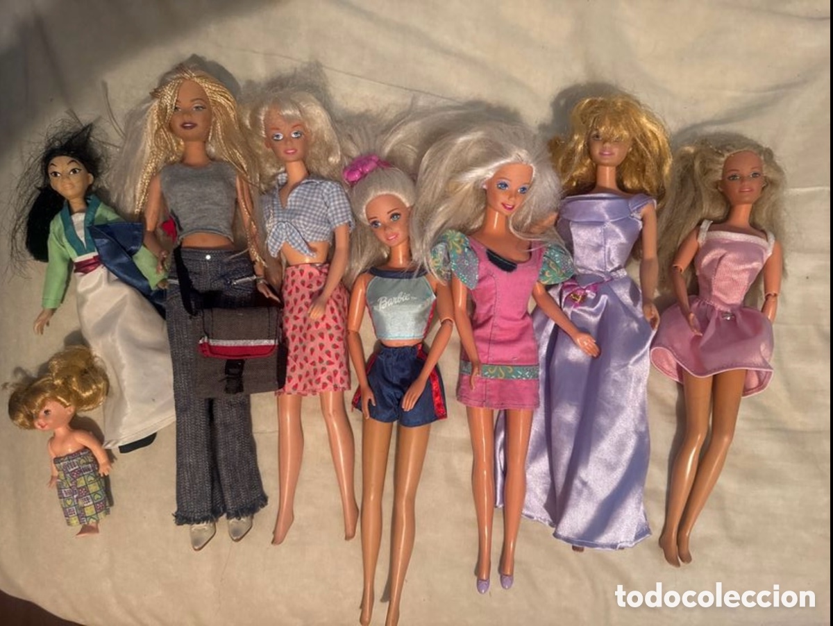 Coleccionismo recortables: Lote de mu&ntilde;ecas Barbie - Foto 1