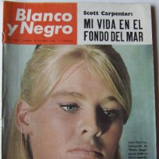Coleccionismo de Revista Blanco y Negro: JULIE CHRISTIE DOCTOR JIVAGO SALON AUTOMOVIL DE PARIS MARY PICKFORD REVISTA BLANCO Y NEGRO 2790 1965
