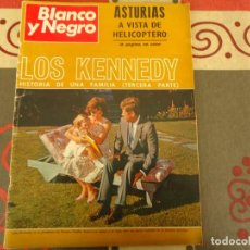 Coleccionismo de Revista Blanco y Negro: BLANCO Y NEGRO Nº 2936, LOS KENNEDY. Lote 300849443