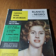Coleccionismo de Revista Blanco y Negro: REVISTA 1960 BODA DE FABIOLA Y BALDUINO. EXPOSICIÓN DE VELAZQUEZ EN EL CASON DEL RETIRO