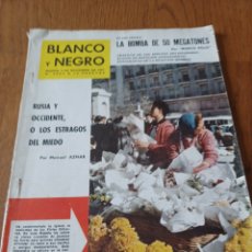 Coleccionismo de Revista Blanco y Negro: REVISTA 1961 BIOGRAFÍA PLAZA MAYOR MADRID.PARACAIDISMO.DOCTOR VITAL AZA .