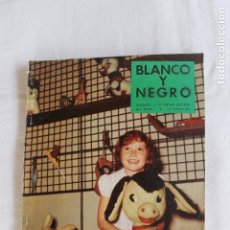 Coleccionismo de Revista Blanco y Negro: BLANCO Y NEGRO Nº 2435 1959 JUGUETES EN REYES