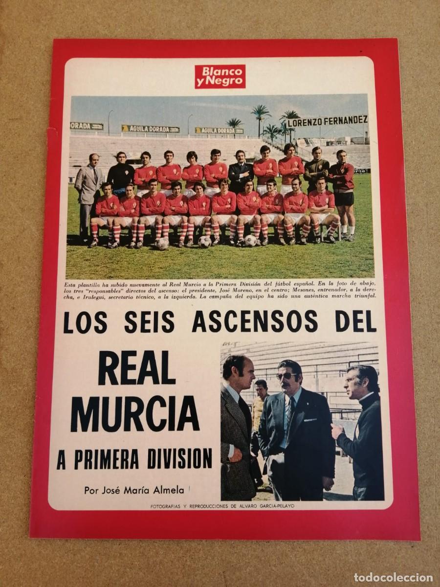 Coleccionismo de Revista Blanco y Negro: ALBUM REVISTA BLANCO Y NEGRO. LOS SEIS ASCENSOS DEL REAL MURCIA A PRIMERA DIVISION