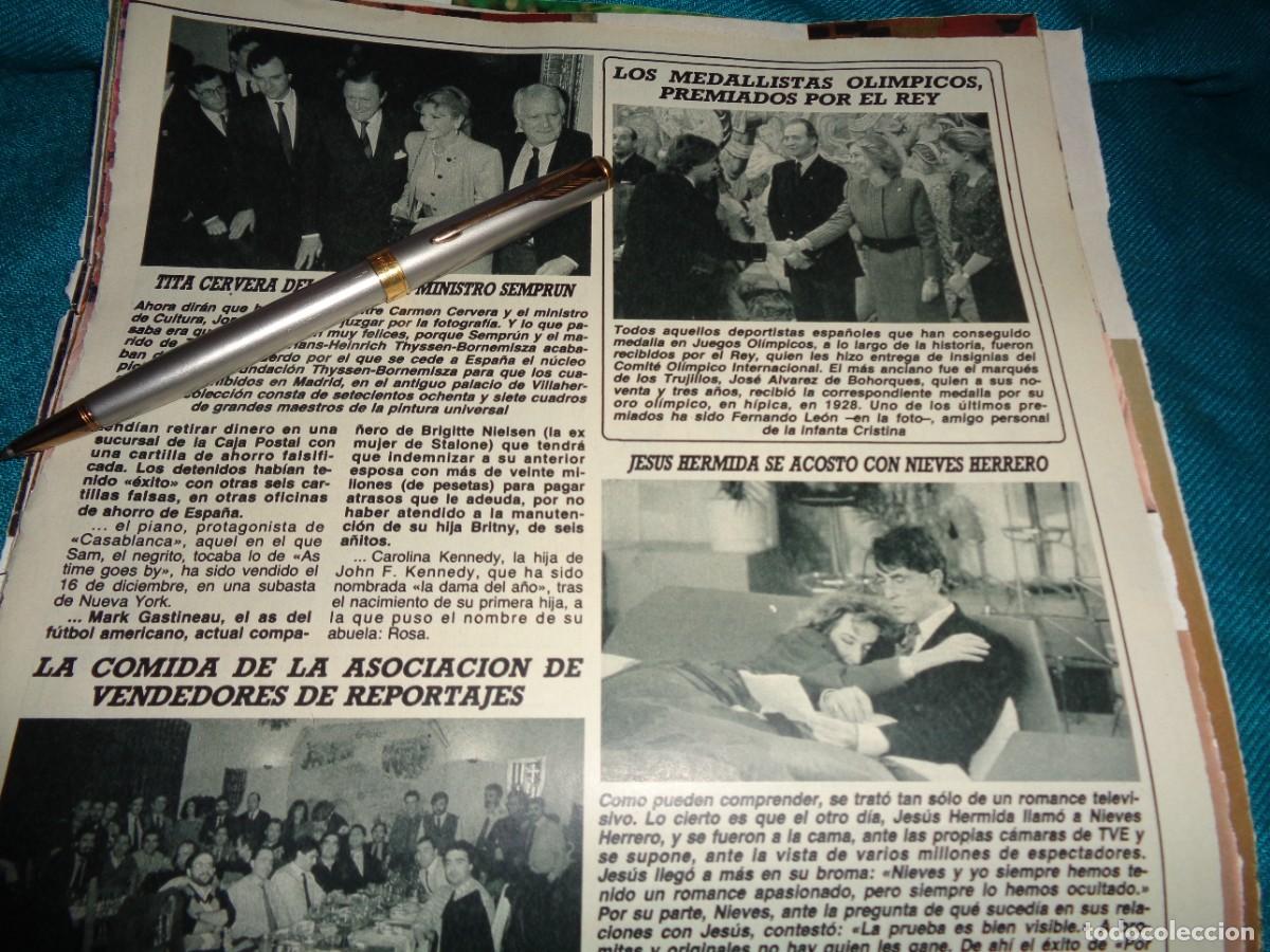 Coleccionismo de revista Diez Minutos: RECORTE : CARMEN CERVERA DEL BRAZO DEL MINISTRO SEMPRUN. DIEZ MINUTOS, ENERO 1989
