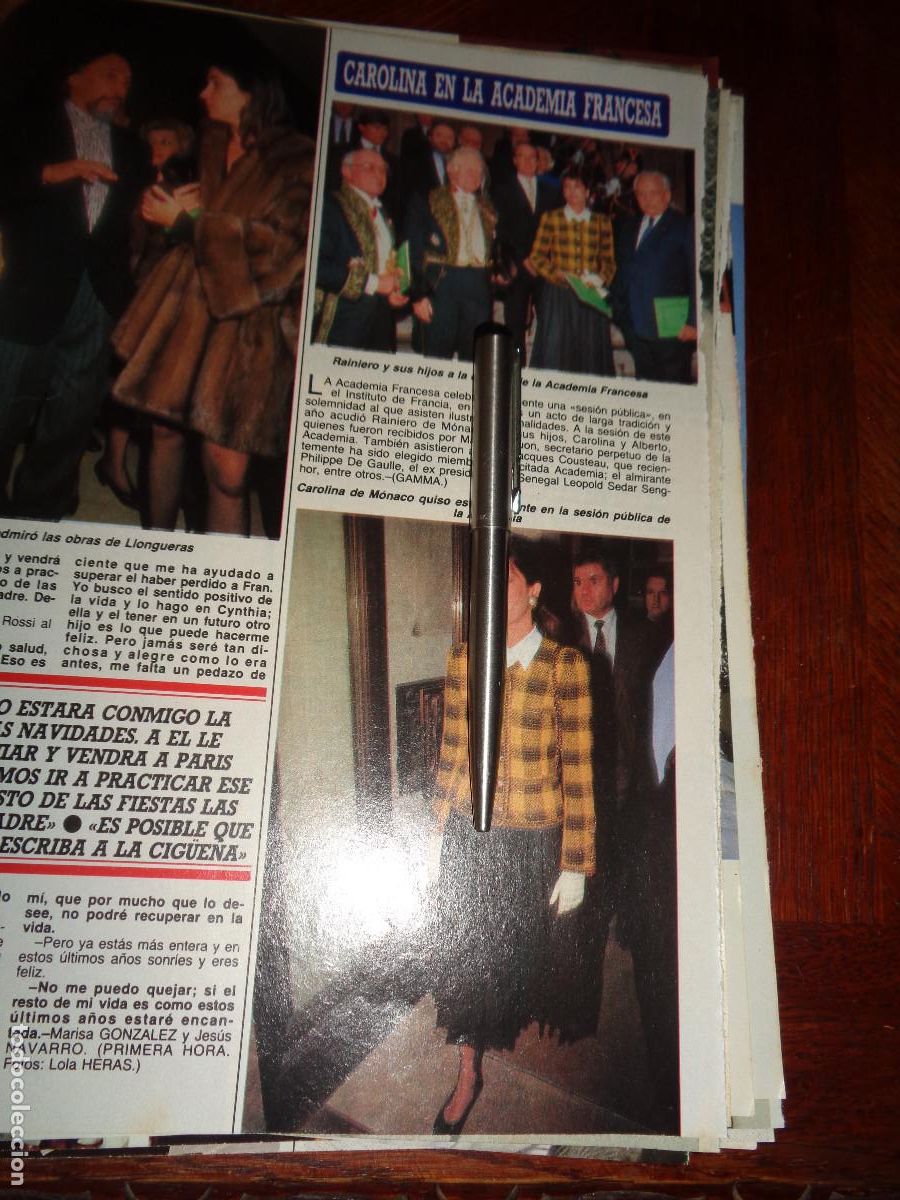 Coleccionismo de revista Diez Minutos: RECORTE : CAROLINA DE MONACO, EN LA ACADEMIA FRANCESA. DIEZ MINUTOS, DCBRE 1988
