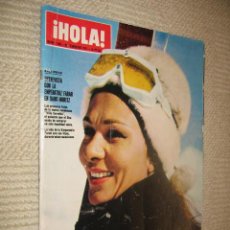Coleccionismo de Revista Hola: HOLA, 20/02/1971. FARAH EN SAINT-MORITZ. MODA PRIMAVERA VERANO 1971. . Lote 23117298