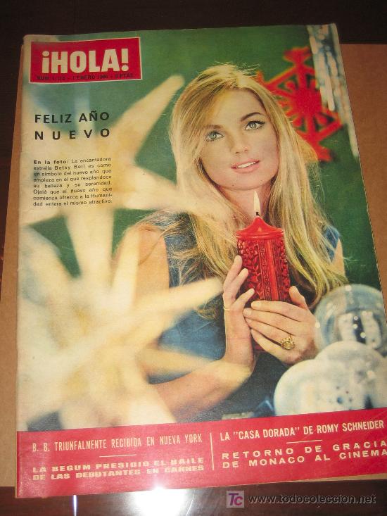 Coleccionismo de Revista Hola: HOLA ENERO 1966 -  BRIGITTE BARDOT EN NY. EN EL INTERIOR