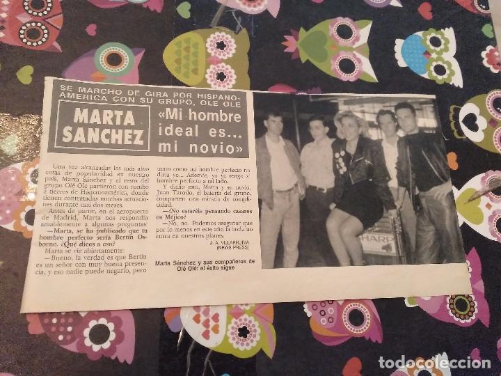 Collectionnisme de Magazine &iexcl;Hola!: ANTIGUO RECORTE REVISTA HOLA MARTA SANCHEZ DE GIRA CON SU GRUPO OLE OLE