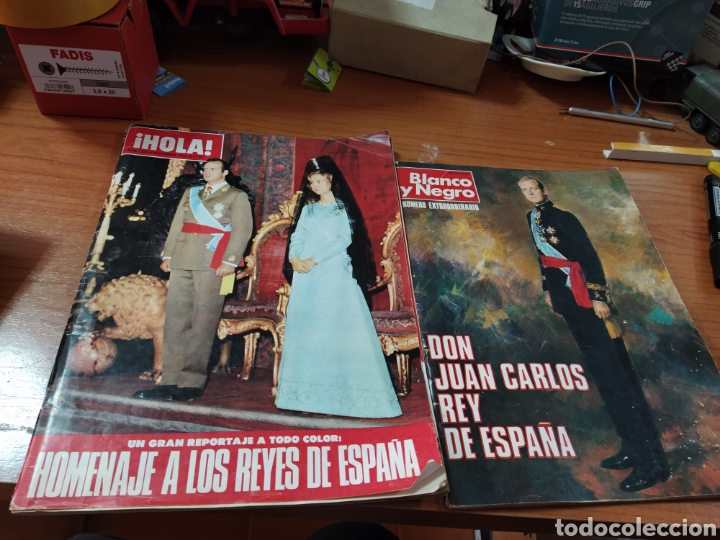 Coleccionismo de Revista Hola: Lote de revista hola y blanco y negro extraordinario rey de Espa&ntilde;a