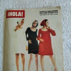 Coleccionismo de Revista Hola: ¡HOLA! Nº 1252. AGOSTO, 1968. DIOR: TRES VESTIDOS DE CREPÉ (NEGRO, BLANCO Y ROJO).. Lote 331678918