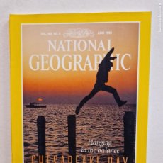 Coleccionismo de National Geographic: NATIONAL GEOGRAPHIC. HANGING IN THE BALANCE. JUNE 1993
