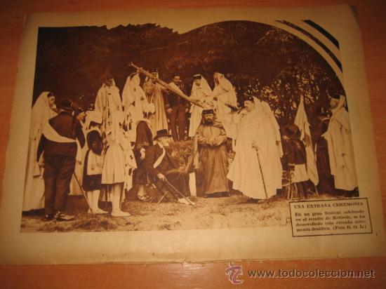 Colecionismo de Revistas e Jornais: UNA EXTRA&Ntilde;A CEREMONIA DRUIDICA EN EL ESTADIO DE KERISOLE HOJA DE REVISTA 1935