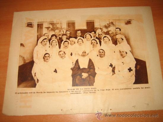 Collection Magazines and Newspapers: DAMAS DE LA CRUZ ROJA  CON EL GOBERNADOR CIVIL DE MURCIA HOJA  DE REVISTA BLANCO Y NEGRO 1935