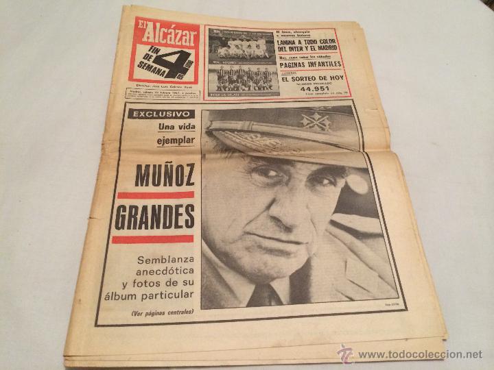 Coleccionismo de Revistas y Peri&oacute;dicos: PERIODICO EL ALCAZAR. MU&Ntilde;OZ GRANDES. HEROE DIVISION AZUL !!!!