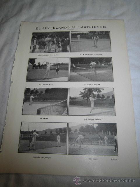 Coleccionismo de Revistas y Periódicos: EL REY JUGANDO AL LAWN-TENNIS HOJA REVISTA BLANCO Y NEGRO 1906. Lote 46092057