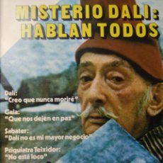 Coleccionismo de Revistas y Periódicos: RECORTE/ARTICULO 1980 - SALVADOR DALI CON BARRETINA PORTADA REVISTA. Lote 46510033