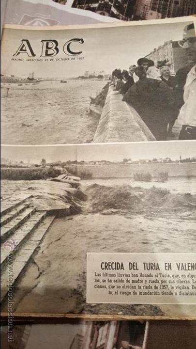 Coleccionismo de revistas y peri&oacute;dicos: ABC, CRECIDA DEL TURIA EN VALENCIA, 25 DE OCTUBRE DE 1967