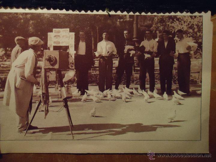 Collection Magazines and Newspapers: SEVILLA 1934 fotofrafo al minuto en la plaza de america