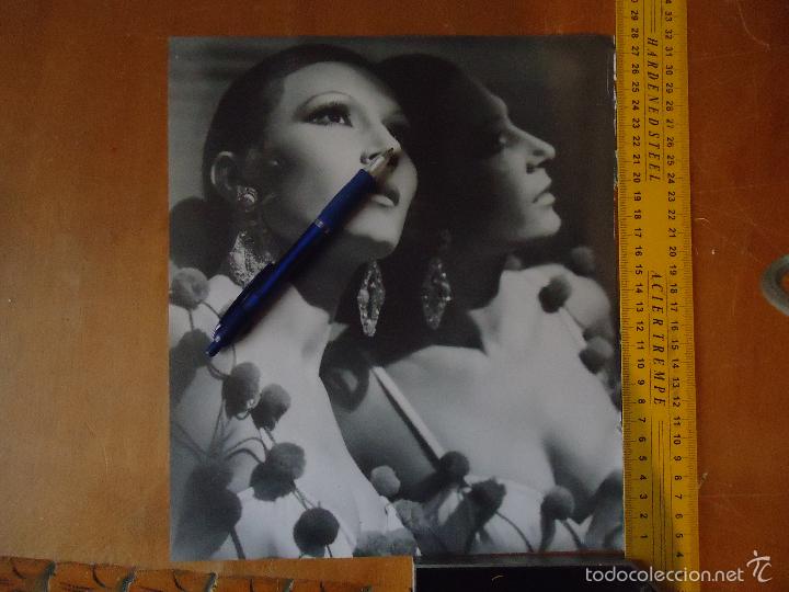 Coleccionismo de Revistas y Peri&oacute;dicos: RECORTE CANTANTE hoja fotografica - rocio jurado ver foto adicional