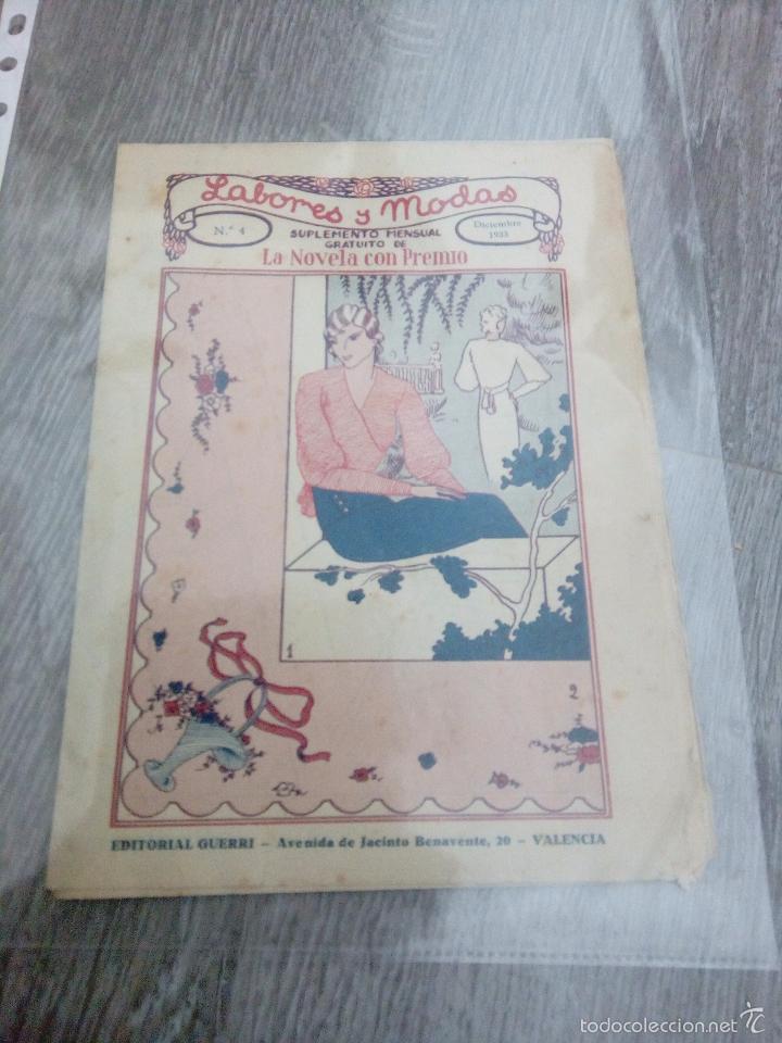 Collection Magazines and Newspapers: LABORES Y MODAS NUMERO 4 DICIEMBRE 1933